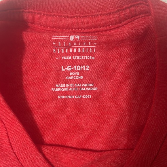 Philadelphia Phillies shirt fits xs women’s/boys 10/12 - Picture 2 of 3